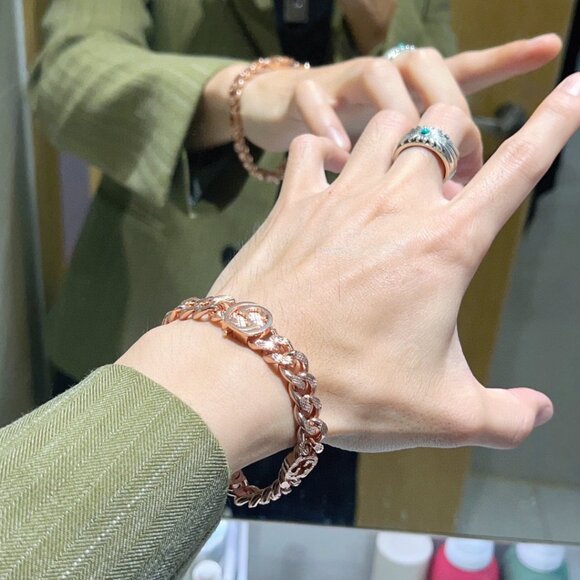 ✨✨✨Excellent Used Condition Gucci bracelet - Picture 6 of 9